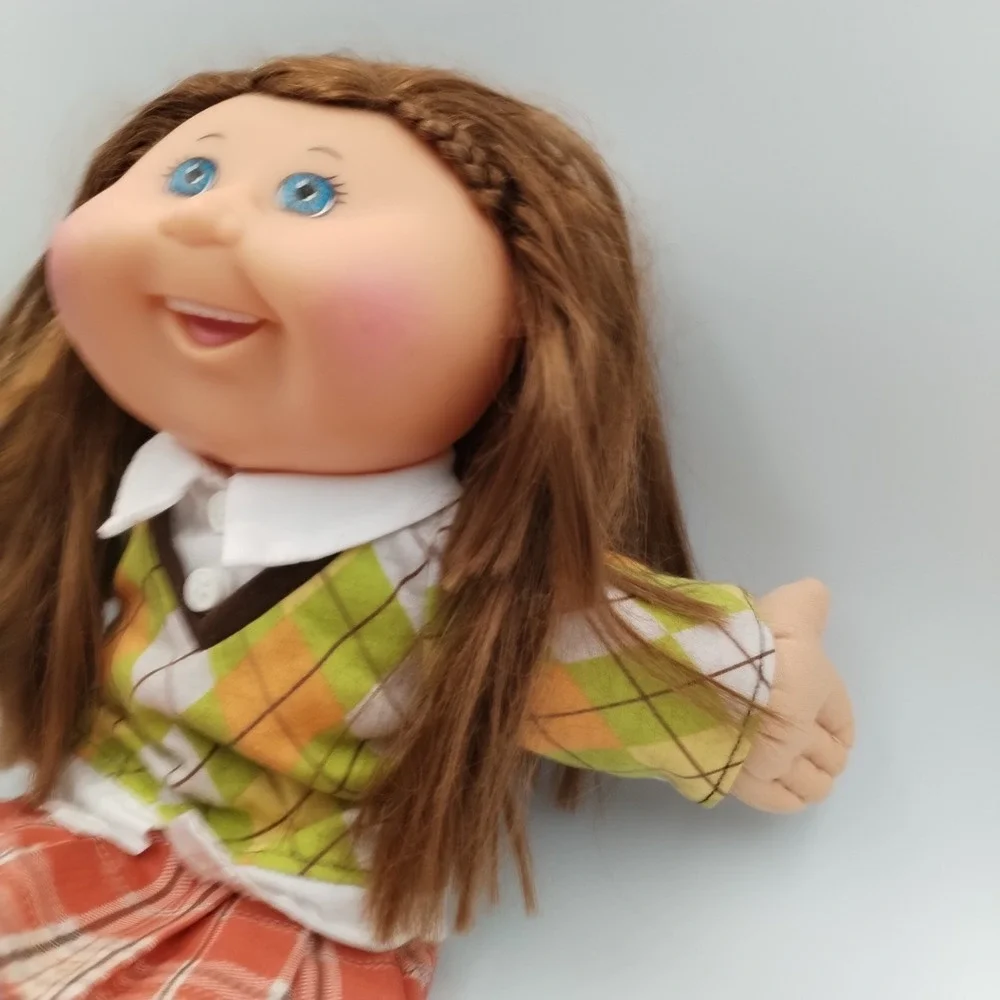 2011 Cabbage Patch Kids Doll‎ JAKKS Pacific Brown Hair Blue Eyes Argyle Outfit